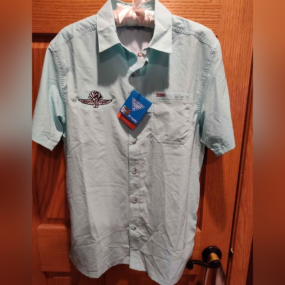 Columbia Men's S Slack Tide Camp Shirt, NWT, Officially Licensed